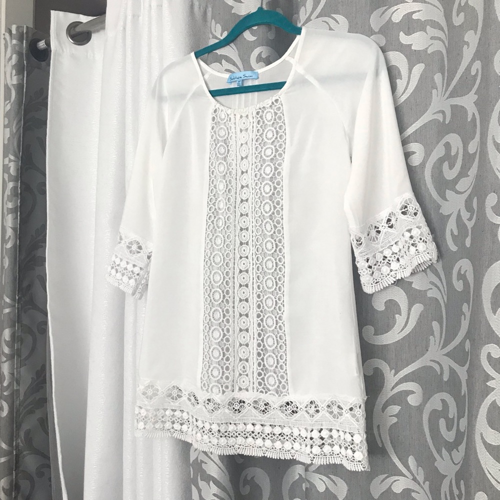 White lace swimsuit Coverup  3/4 sleeves size S/M